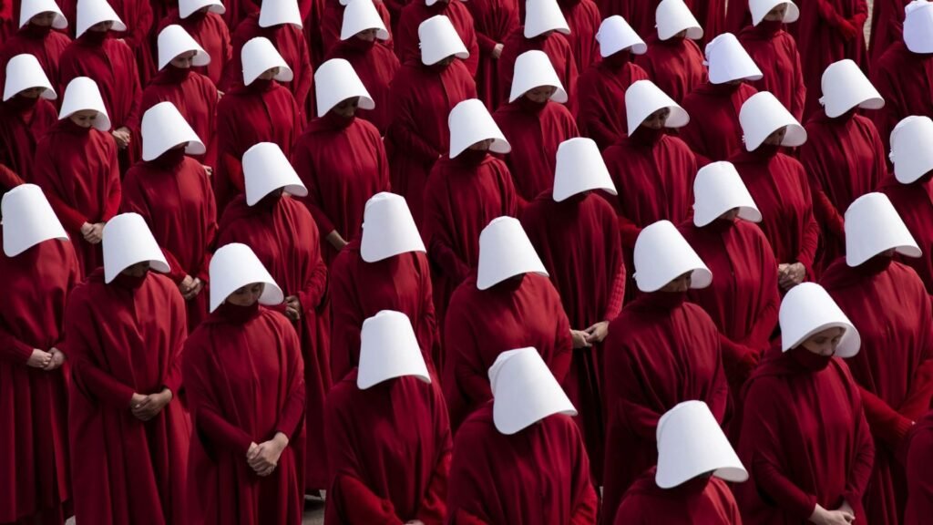 handmaids-tale-super.jpg